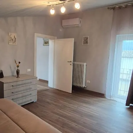 Casa Di Clara سولمونا